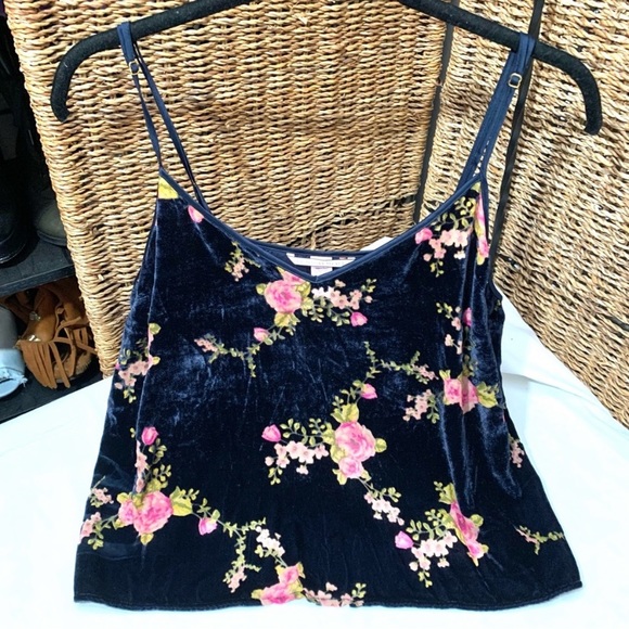 "Victoria's Secret" Navy Velvet Floral Cami- M/L - Picture 7 of 8
